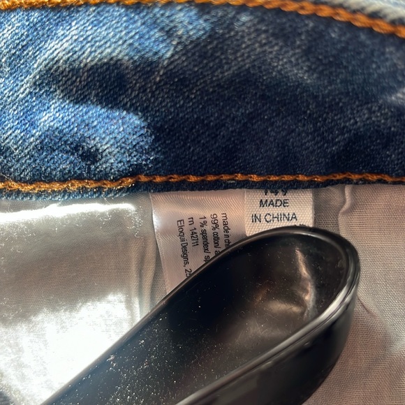 Jean - Picture 12 of 14